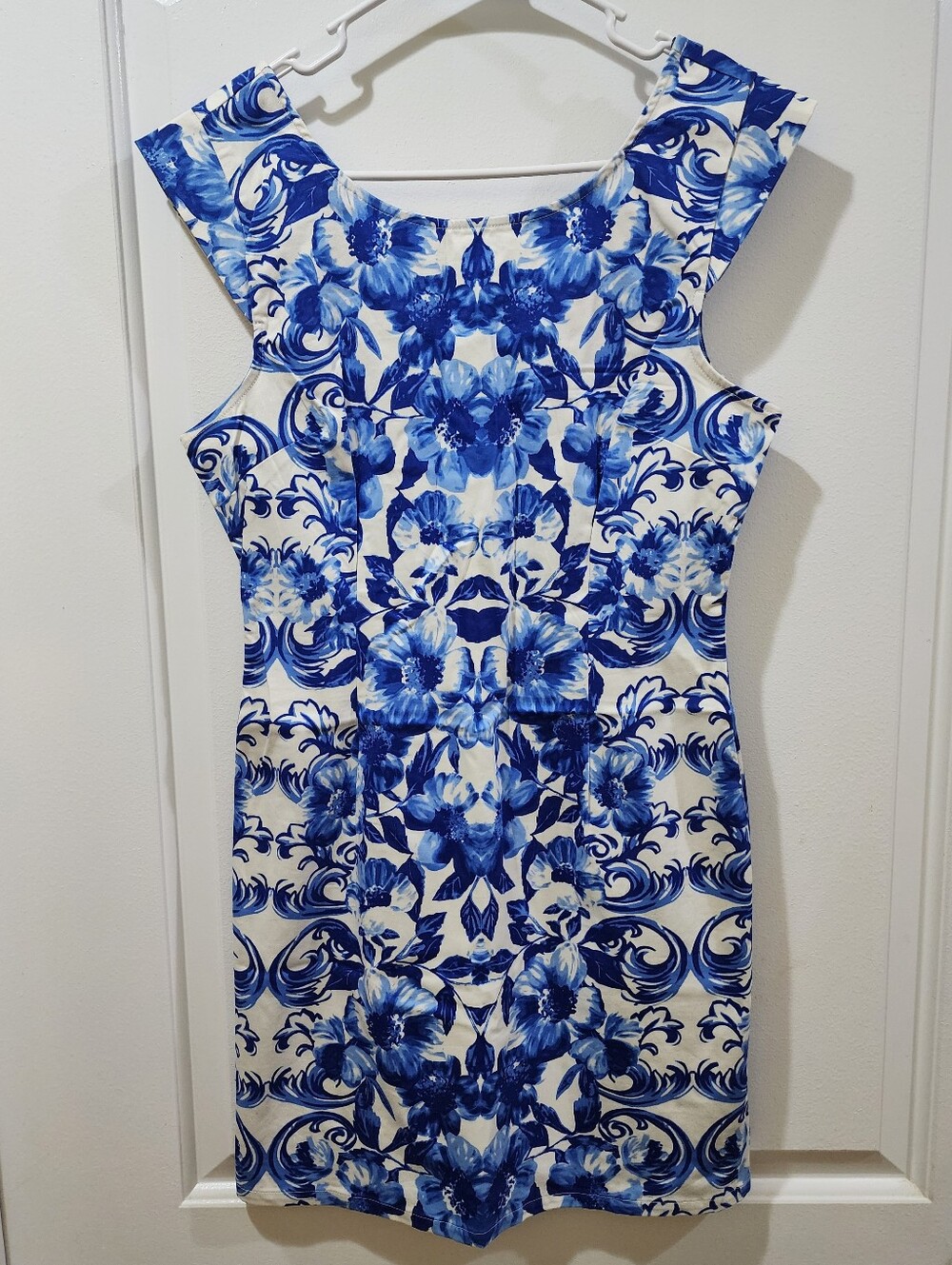 NWT Forever 21 Junior's Floral Print Cap Sleeve Knee Length Bodycon Dress Medium